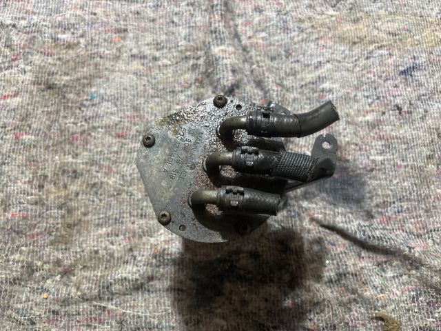 bontott SKODA OCTAVIA III Üzemanyagszűrő Ház