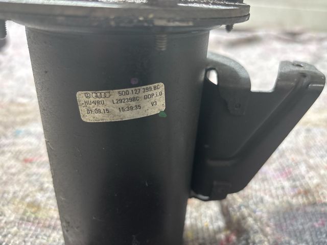 bontott SKODA OCTAVIA III Üzemanyagszűrő Ház