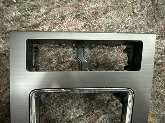 bontott SKODA OCTAVIA III Váltókar Keret