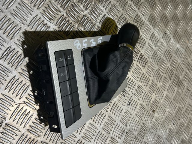 bontott SKODA OCTAVIA III Váltókar Keret