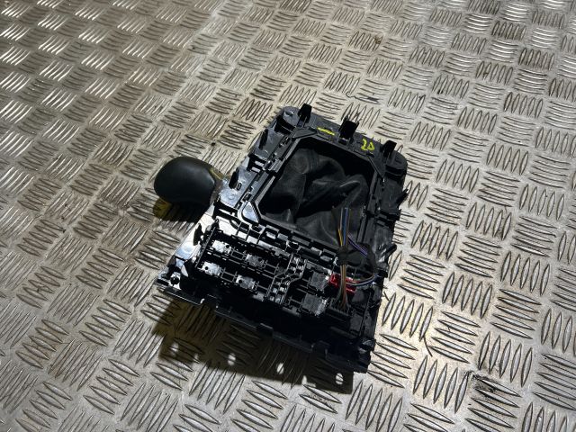 bontott SKODA OCTAVIA III Váltókar Keret