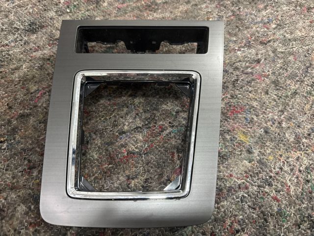 bontott SKODA OCTAVIA III Váltókar Keret