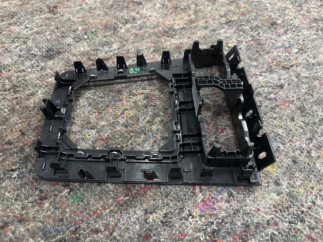 bontott SKODA OCTAVIA III Váltókar Keret