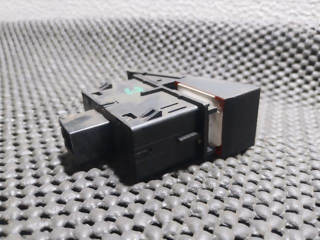 bontott SKODA OCTAVIA III Vészvillogó Kapcsoló