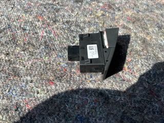 bontott SKODA OCTAVIA III Vészvillogó Kapcsoló