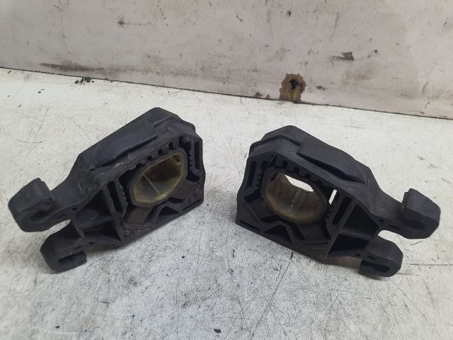 bontott SKODA OCTAVIA III Vízhűtő Radiátor Tartó