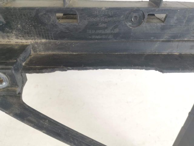 bontott SKODA OCTAVIA III Vízhűtő Radiátor Tartó