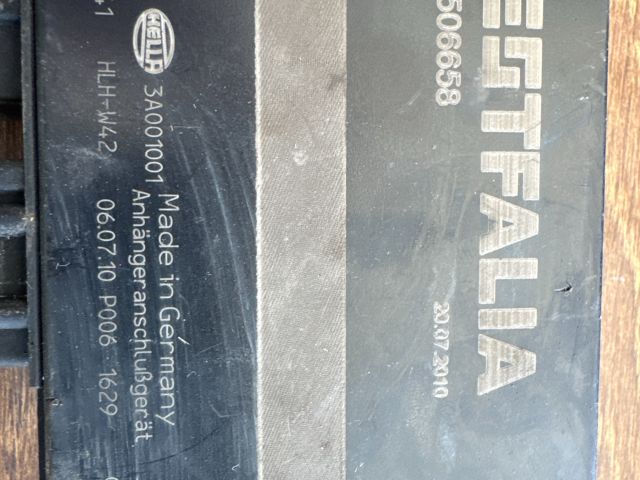 bontott SKODA OCTAVIA III Vonóhorog Elektronika