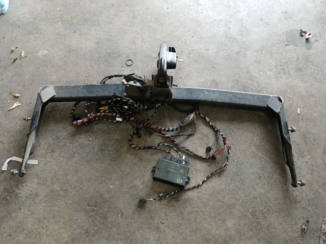 bontott SKODA OCTAVIA III Vonóhorog