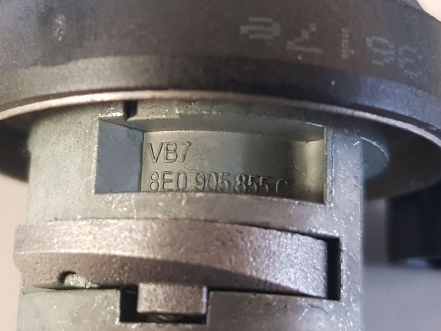 bontott SKODA OCTAVIA III Zárbetét Szett