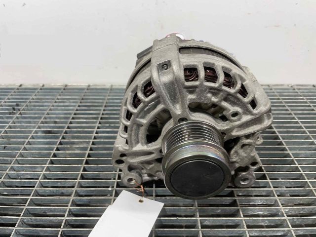 bontott SKODA OCTAVIA IV Generátor