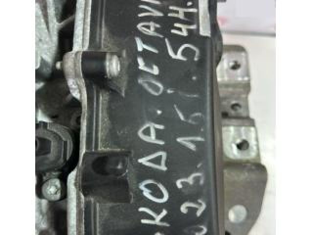 bontott SKODA OCTAVIA IV Motor (Fűzött blokk hengerfejjel)