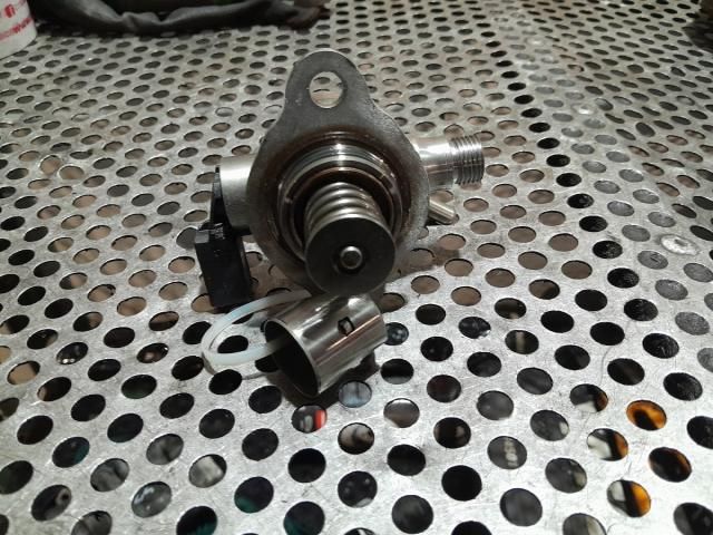 bontott SKODA OCTAVIA IV Nagynyomású Szivattyú