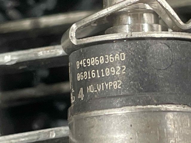 bontott SKODA OCTAVIA IV Porlasztó (1 db)