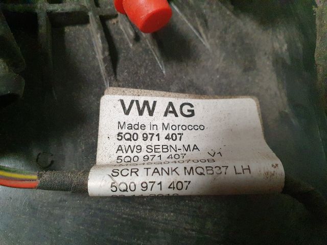 bontott SKODA OCTAVIA IV AdBlue Tartály