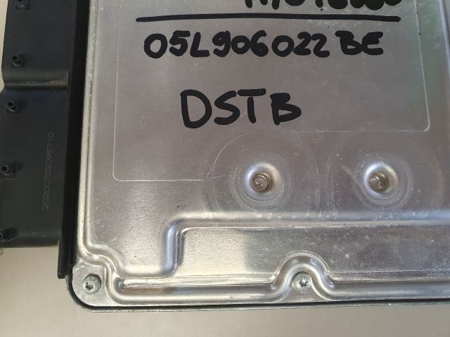 bontott SKODA OCTAVIA IV Motorvezérlő