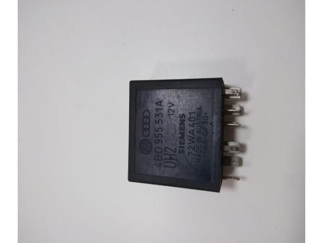 bontott SKODA OCTAVIA IV Ablaktörlő Relé