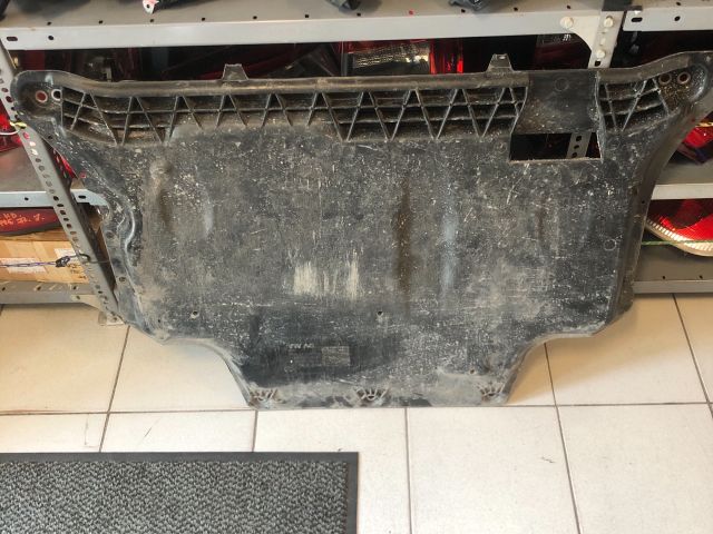 bontott SKODA OCTAVIA IV Alsó Motorburkolat