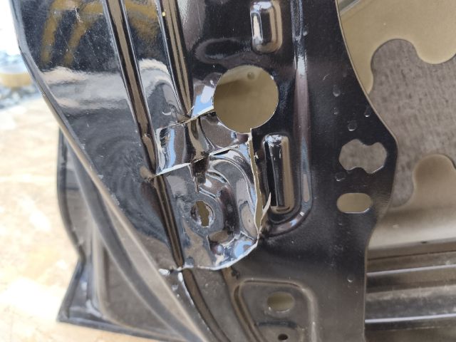 bontott SKODA OCTAVIA IV Bal első Ajtó (Üres lemez)