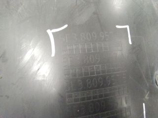 bontott SKODA OCTAVIA IV Bal első Dobbetét (Kerékjárati, Műanyag)