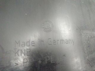 bontott SKODA OCTAVIA IV Bal első Dobbetét (Kerékjárati, Műanyag)