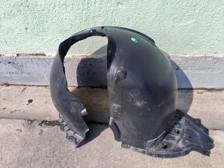 bontott SKODA OCTAVIA IV Bal első Dobbetét (Kerékjárati, Műanyag)