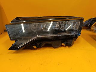 bontott SKODA OCTAVIA IV Bal Fényszóró
