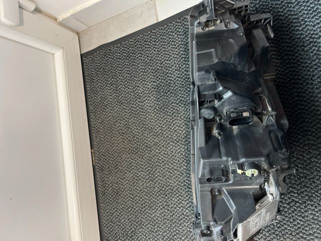 bontott SKODA OCTAVIA IV Bal Fényszóró