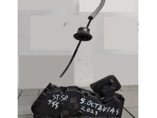 bontott SKODA OCTAVIA IV Bal hátsó Ajtózár