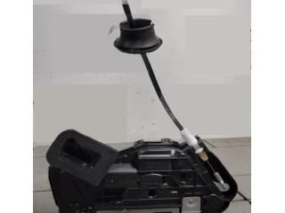 bontott SKODA OCTAVIA IV Bal hátsó Ajtózár