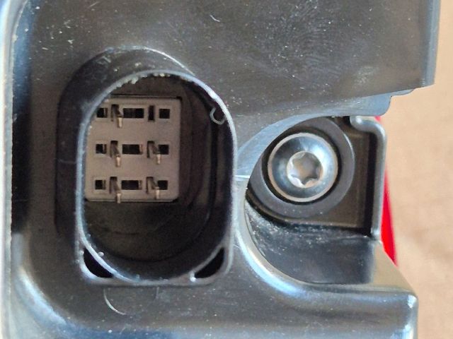 bontott SKODA OCTAVIA IV Bal Hátsó Lámpa