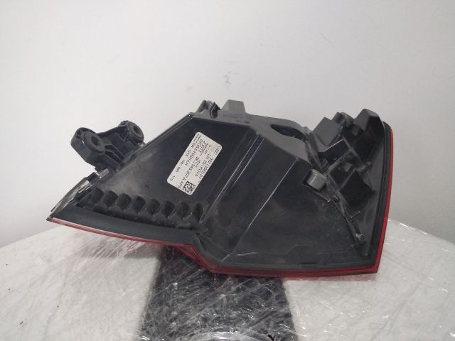 bontott SKODA OCTAVIA IV Bal Hátsó Lámpa