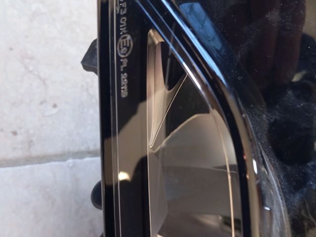 bontott SKODA OCTAVIA IV Bal Ködfényszóró