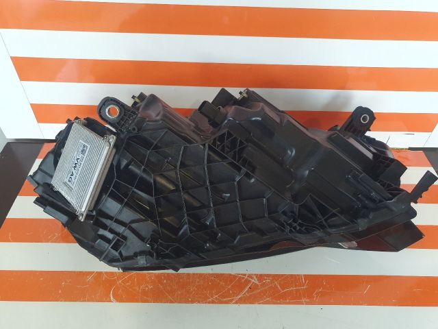 bontott SKODA OCTAVIA IV Bal Ledes Fényszóró