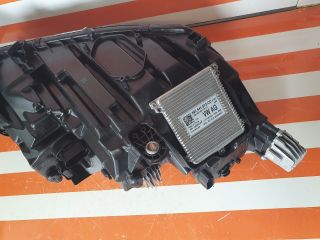 bontott SKODA OCTAVIA IV Bal Ledes Fényszóró