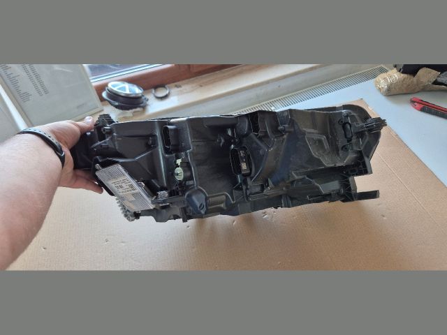 bontott SKODA OCTAVIA IV Bal Ledes Fényszóró