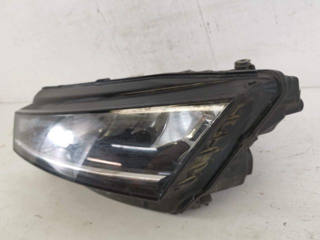 bontott SKODA OCTAVIA IV Bal Ledes Fényszóró