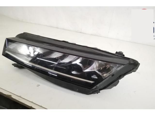 bontott SKODA OCTAVIA IV Bal Ledes Fényszóró