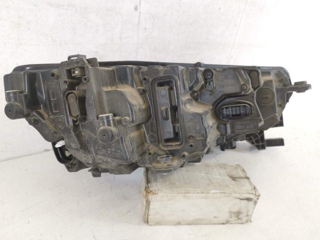 bontott SKODA OCTAVIA IV Bal Ledes Fényszóró