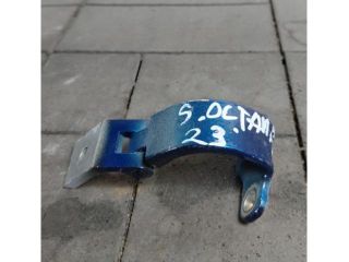 bontott SKODA OCTAVIA IV Csomagtérajtó Jobb Zsanér