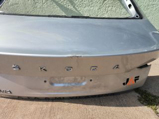 bontott SKODA OCTAVIA IV Csomagtérajtó (Üres lemez)