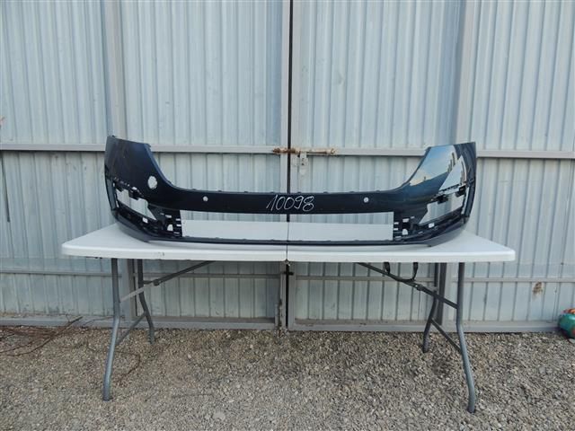 bontott SKODA OCTAVIA IV Első Lökhárító (Részeivel)