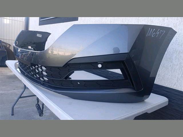 bontott SKODA OCTAVIA IV Első Lökhárító (Részeivel)