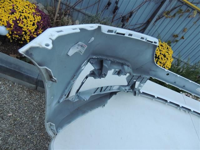 bontott SKODA OCTAVIA IV Első Lökhárító (Részeivel)