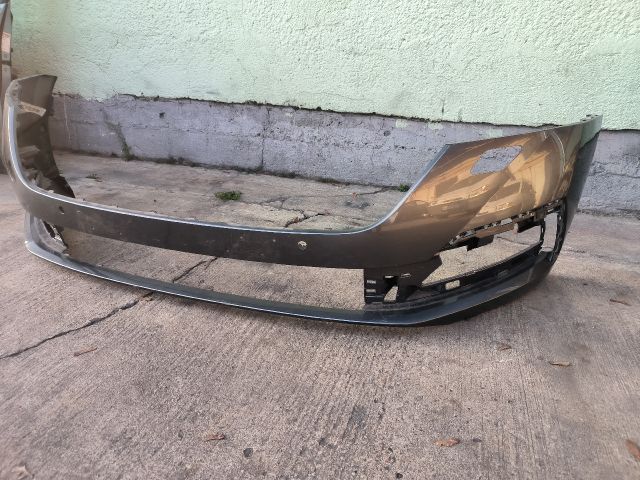 bontott SKODA OCTAVIA IV Első Lökhárító (Részeivel)