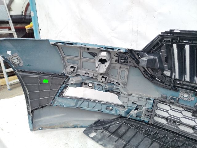 bontott SKODA OCTAVIA IV Első Lökhárító (Üresen)