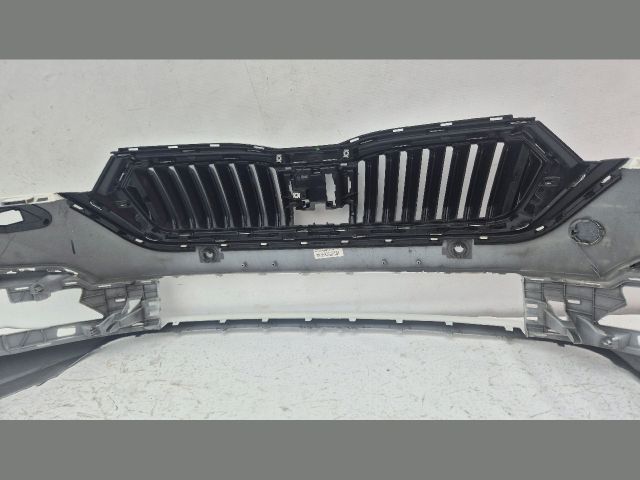 bontott SKODA OCTAVIA IV Első Lökhárító (Üresen)