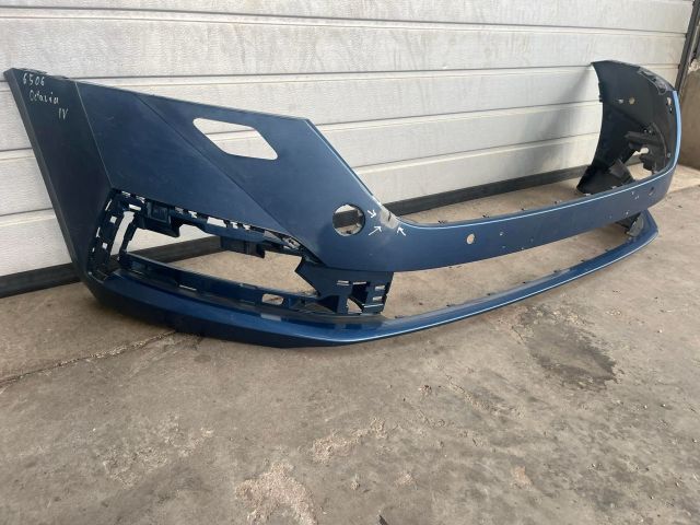 bontott SKODA OCTAVIA IV Első Lökhárító (Üresen)