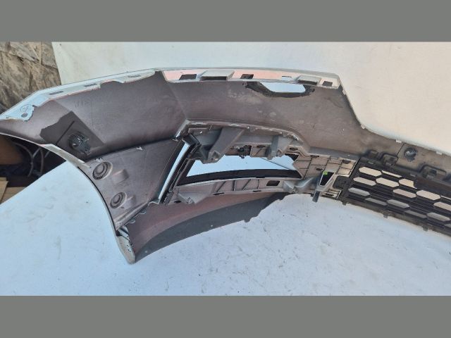 bontott SKODA OCTAVIA IV Első Lökhárító (Üresen)