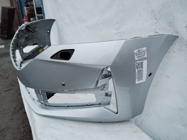 bontott SKODA OCTAVIA IV Első Lökhárító (Üresen)